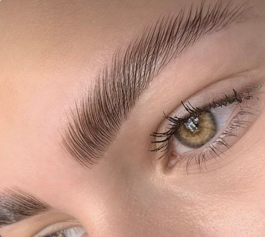 Eyebrow tinting + correction